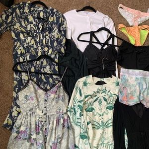 BUNDLE: Lululemon Aritzia Everlane MINKPINK + more